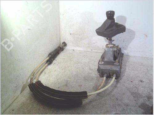 Used Shift knob Shift knob VW POLO IV (9N_, 9A_) 1.4 16V (75 hp) 33054615 33054615