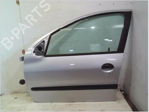 Used Left front door PEUGEOT 206 Hatchback (2A/C) 1.4 i (75 hp) 26115883