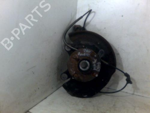 Used Left front steering knuckle TOYOTA YARIS (_P1_) 1.0 (SCP10_, SCP10R) (68 hp) 26082663