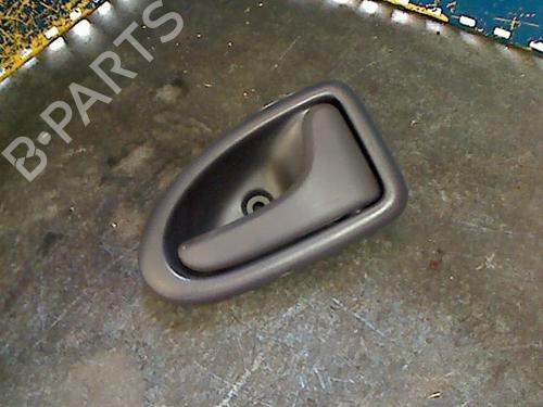 Used Front right interior door handle RENAULT CLIO II (BB_, CB_) 1.4 (B/CB0C, B/CB0S) (75 hp) 26103776