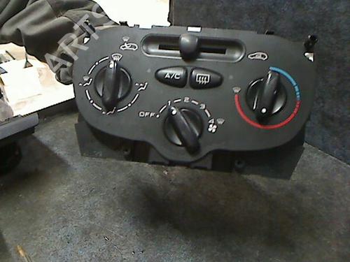 Commande Chauffage PEUGEOT 206 Hatchback (2A/C) 1.4 HDi eco 70 (68 hp) 26099521