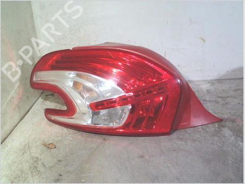 Farolim esquerdo Farolim esquerdo PEUGEOT 208 I (CA_, CC_) 1.4 HDi (68 hp) 33851602 33851602