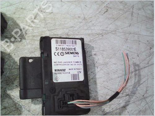 Engine control unit (ECU) RENAULT MEGANE II Coupé-Cabriolet (EM0/1_) 2.0 | BP29482947M57 