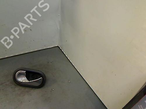 Used Front left interior door handle RENAULT SCÉNIC II (JM0/1_) 1.5 dCi (JM1E, JM16) (106 hp) 26118068