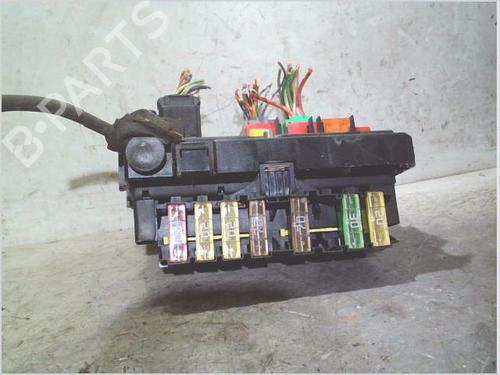 Used Fuse box Fuse box 37665154 37665154