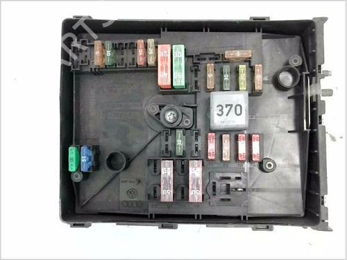Used Fuse box VW TIGUAN (5N_) 2.0 TDI (140 hp) 26236769