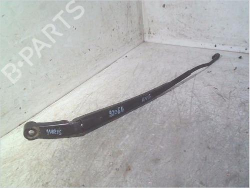Braccio tergicristallo anteriore TOYOTA YARIS (_P9_) 1.0 VVT-i (KSP90_, KSP90R) (69 hp) 32069819