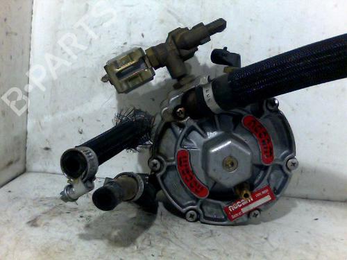 Used Ignition distributor CITROËN SAXO (S0, S1) 1.4 VTS (75 hp) 30381927