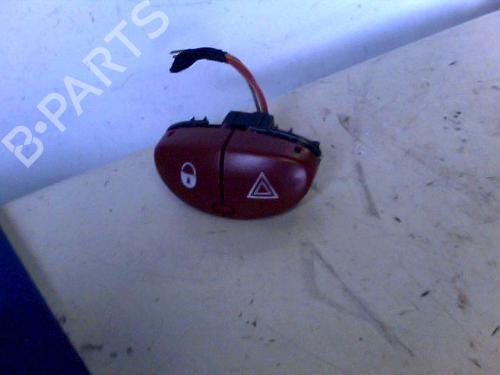 Used Warning switch PEUGEOT 206 SW (2E/K) 1.4 HDi (68 hp) 29834733