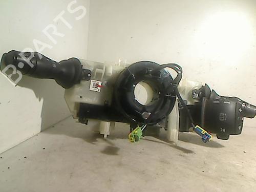 Used Steering column stalk RENAULT MEGANE III Grandtour (KZ0/1) 1.5 dCi (KZ09, KZ0D, KZ1G, KZ29, KZ14, KZ1W, KZ10, KZ1F,... (110 hp) 26101157