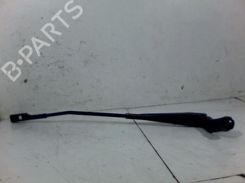 Used Front windshield wiper arm AUDI A4 B8 (8K2) 2.7 TDI (190 hp) 26072362