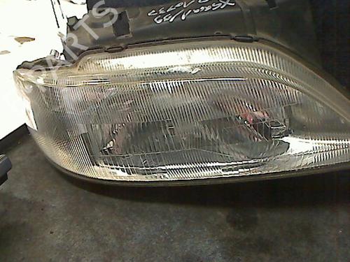 Used Right headlight CITROËN XSARA (N1) 1.8 i (90 hp) 26090337