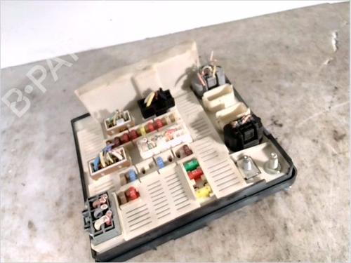Used Fuse box RENAULT MEGANE II (BM0/1_, CM0/1_) 1.5 dCi (BM1E, CM1E) (106 hp) 29332674