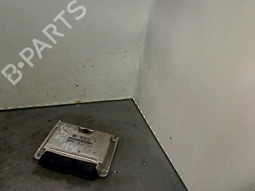 Calculateur moteur (ecu) VW POLO III (6N1) 75 1.6 (75 hp) 33188880