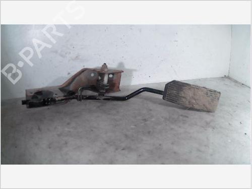 Used Pedal NISSAN X-TRAIL I (T30) 2.2 dCi 4x4 (136 hp) 26096692