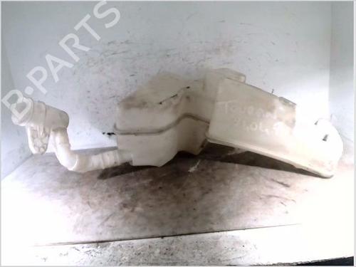 Used Windscreen washer tank VW TOURAN (1T1, 1T2) 2.0 TDI 16V (140 hp) 26107630