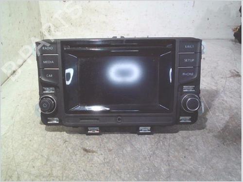 Used Radio VW POLO V (6R1, 6C1) 1.2 TSI 16V (90 hp) 26589125