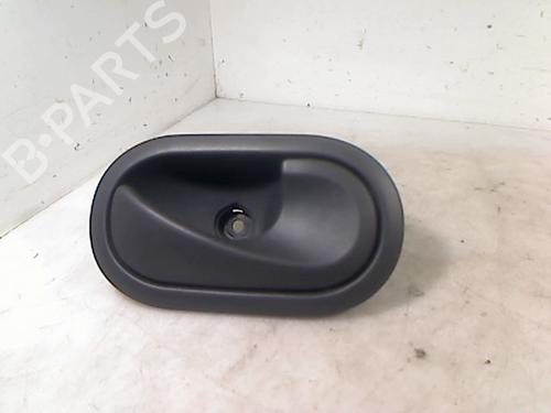 Høyre bak invendig håndtak RENAULT CLIO III (BR0/1, CR0/1) 1.5 dCi (BR17, CR17) (86 hp) 26078306