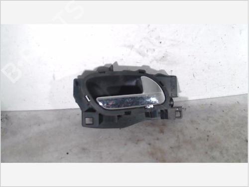 Used Rear right interior door handle PEUGEOT 407 (6D_) 2.0 HDi 135 (6DRHRH, 6DRHRE, 6DRHRG, 6DRHRJ) (136 hp) 26086428