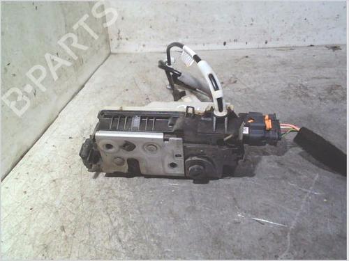 Høyre foran lås Høyre foran lås PEUGEOT 2008 I (CU_) 1.2 VTi (82 hp) 34515694 34515694