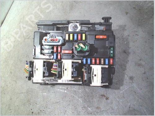 Used Fuse box Fuse box 38442684 38442684