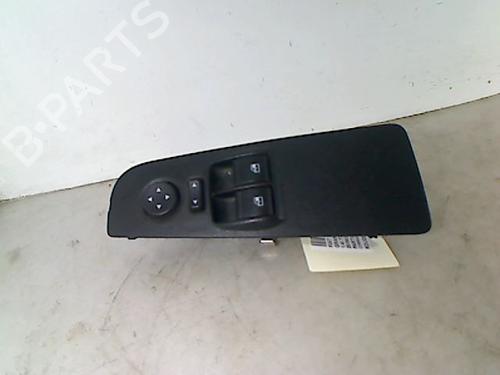 Used Switch FIAT GRANDE PUNTO (199_) 1.4 (199AXB11, 199AXB1A, 199BXB1A, 199AXL1A) (77 hp) 26073541