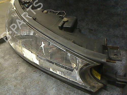 Used Right headlight FORD MONDEO II Turnier (BNP) 1.8 TD (90 hp) 26057579