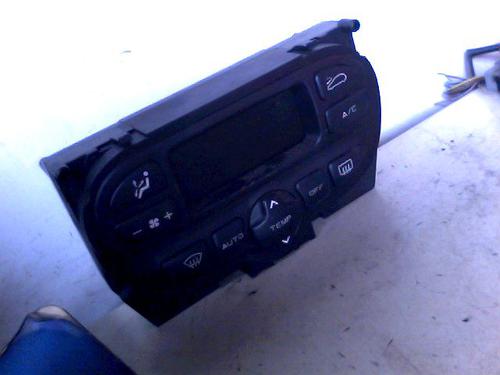 Used Climate control PEUGEOT 206 Hatchback (2A/C) 2.0 HDI 90 (90 hp) 26059522