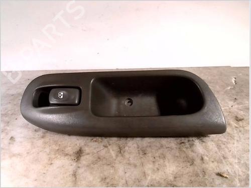 Used Switch RENAULT SCÉNIC I MPV (JA0/1_, FA0_) 1.9 dCi (JA05, JA1F) (102 hp) 26103464