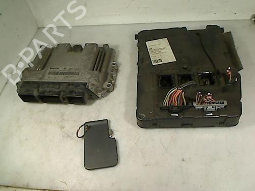 Used Engine control unit (ECU) Engine control unit (ECU) RENAULT MEGANE II (BM0/1_, CM0/1_) 1.9 dCi (BM0G, CM0G) (120 hp) 33003007 33003007