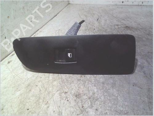 Używane Przełącznik BMW 1 (E81) 120 d (177 hp) 30947561