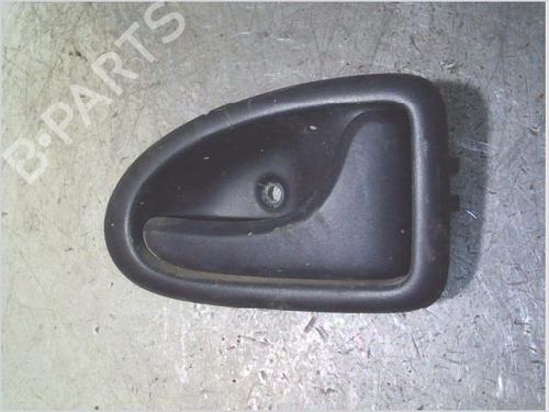 Used Front right interior door handle Front right interior door handle RENAULT CLIO II Hatchback Van (SB0/1/2_) 1.5 dCi (68 hp) 39742856 39742856