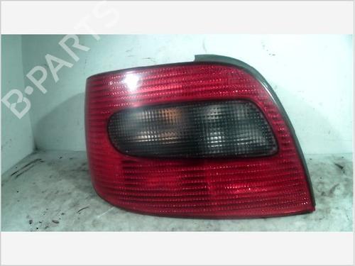 Used Right taillight Right taillight CITROËN XSARA (N1) 1.8 i (90 hp) 40504428 40504428