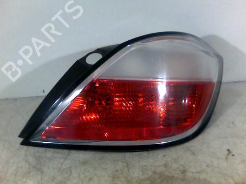 Used Right taillight OPEL ASTRA H (A04) 1.7 CDTI (L48) (100 hp) 26068171
