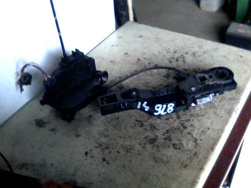 Used Front left lock RENAULT CLIO III (BR0/1, CR0/1) 1.5 dCi (C/BR0G, C/BR1G) (68 hp) 26059075