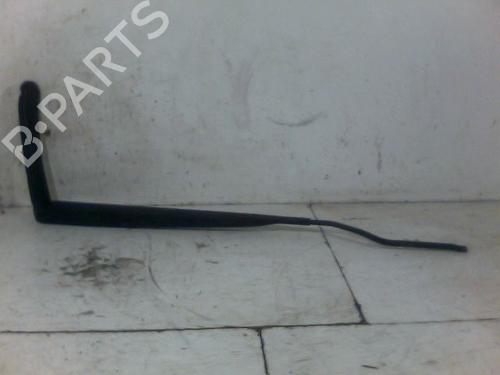 Used Front windshield wiper arm RENAULT GRAND SCÉNIC II (JM0/1_) 1.5 dCi (JM1E) (106 hp) 28323897