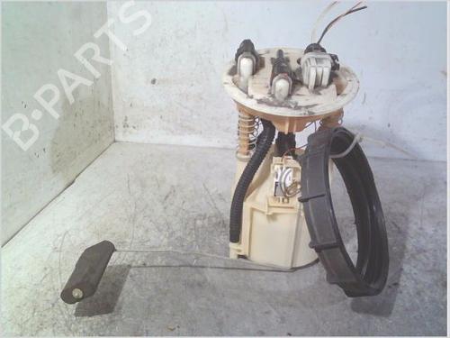 Used Fuel pump RENAULT MEGANE I (BA0/1_) 1.4 16V (BA0D, BA1H, BA0W, BA10) (95 hp) 31281775