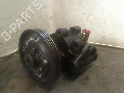 Used Steering pump RENAULT MEGANE I (BA0/1_) 1.4 e (BA0E, BA0V) (75 hp) 26099759