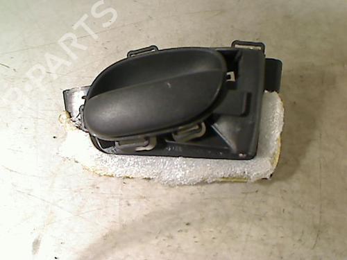 Højre fortil invendig håndtag PEUGEOT 206 Hatchback (2A/C) 1.1 i (60 hp) 26068992