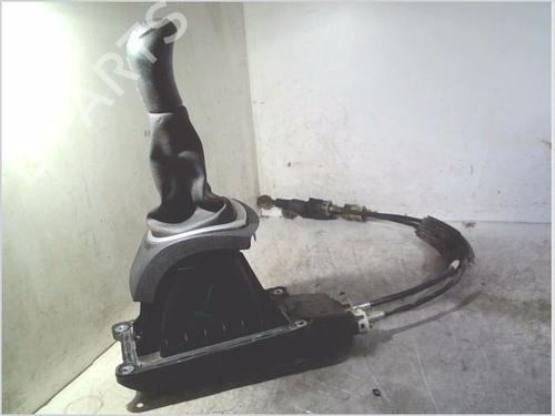 Used Shift knob RENAULT CLIO III (BR0/1, CR0/1) 1.5 dCi (C/BR0G, C/BR1G) (68 hp) 28808069
