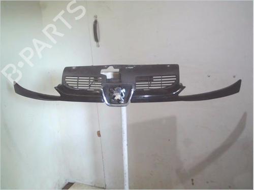 Gitter für PEUGEOT 206 Hatchback (2A/C) 1.4 i (75 hp) 32667390