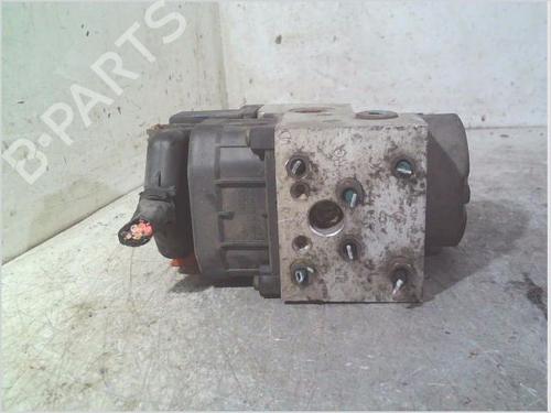 Used ABS pump RENAULT CLIO II (BB_, CB_) 1.2 (BB0A, BB0F, BB10, BB1K, BB28, BB2D, BB2H, CB0A,... (58 hp) 30320828