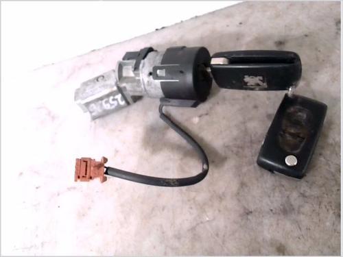 Used Ignition barrel PEUGEOT 308 CC (4B_) 2.0 HDi (140 hp) 26104442