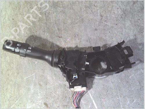 Hovedlysbryter TOYOTA YARIS (_P9_) 1.4 D-4D (NLP90_, NLP90R) (90 hp) 29014971