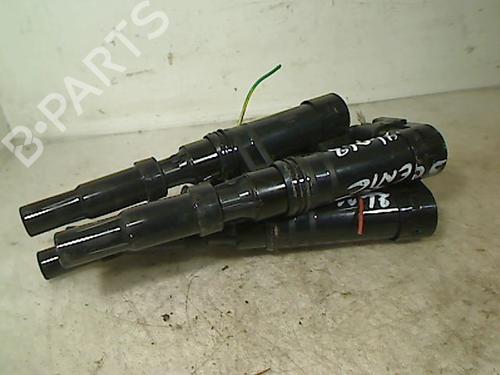 Used Ignition coil Ignition coil RENAULT SCÉNIC I MPV (JA0/1_, FA0_) 1.6 (JA00, JA16, JA15, JA19, JA1V, JA2B, JA2C, JA0B,... (107 hp) 33189017 33189017
