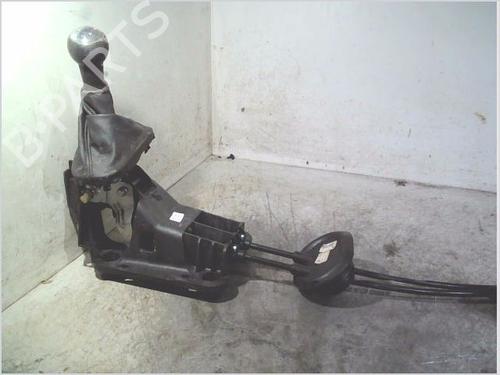 Used Shift knob Shift knob CITROËN C3 II (SC_) 1.4 HDi 70 (SC8HZC, SC8HR0, SC8HP4) (68 hp) 33432805 33432805