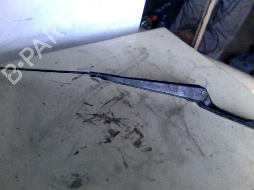 Used Front windshield wiper arm Front windshield wiper arm 36860271 36860271