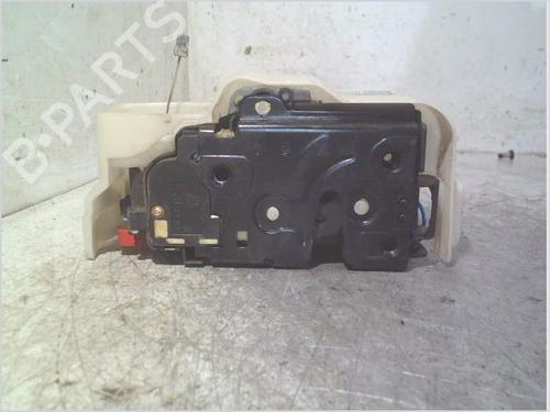 Serratura anteriore destra VW TOURAN (1T1, 1T2) 1.9 TDI (105 hp) 30835188