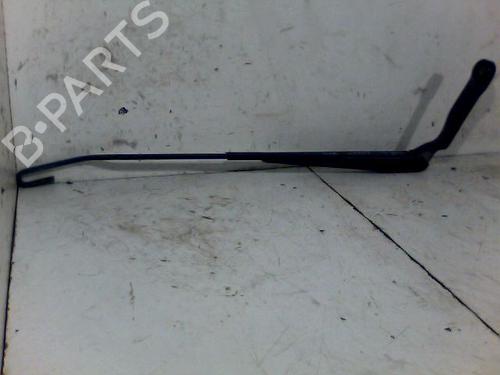 Used Front windshield wiper arm VW GOLF IV (1J1) 1.4 16V (75 hp) 28535415
