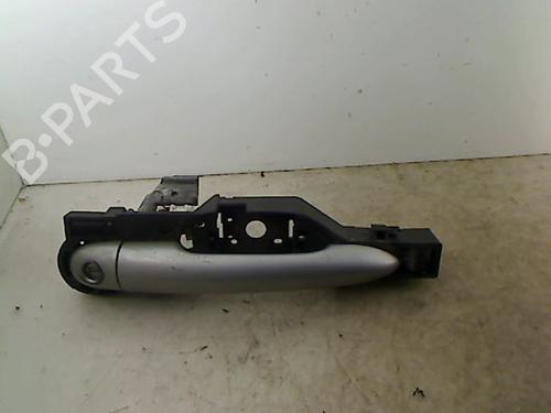 Used Front left exterior door handle RENAULT CLIO III (BR0/1, CR0/1) 1.5 dCi (BR17, CR17) (86 hp) 26083627